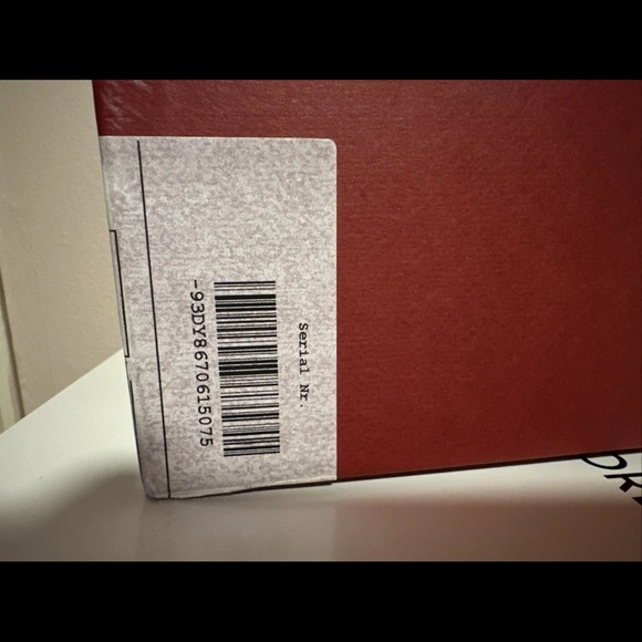 Authentic Salvatore Ferragamo Red Varina Patent Leather Ballet Flats Size 7.5B - Picture 7 of 8